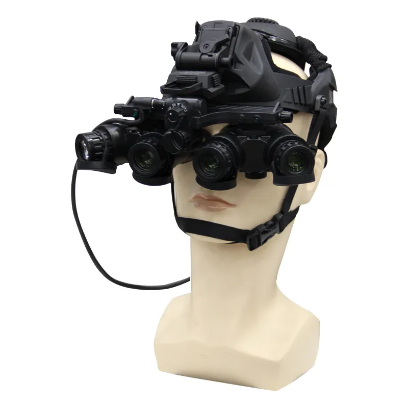 Dispositivo di visione notturna a quattro occhi con luce bassa montato sul casco NVG-d4